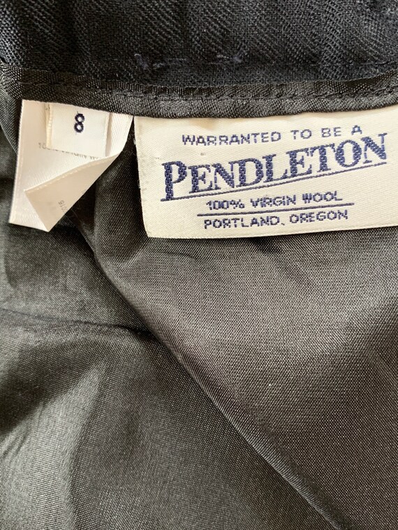 Pendleton skirt 100 % virgin wool size 8 - image 8