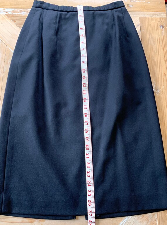 Pendleton skirt 100 % virgin wool size 8 - image 9