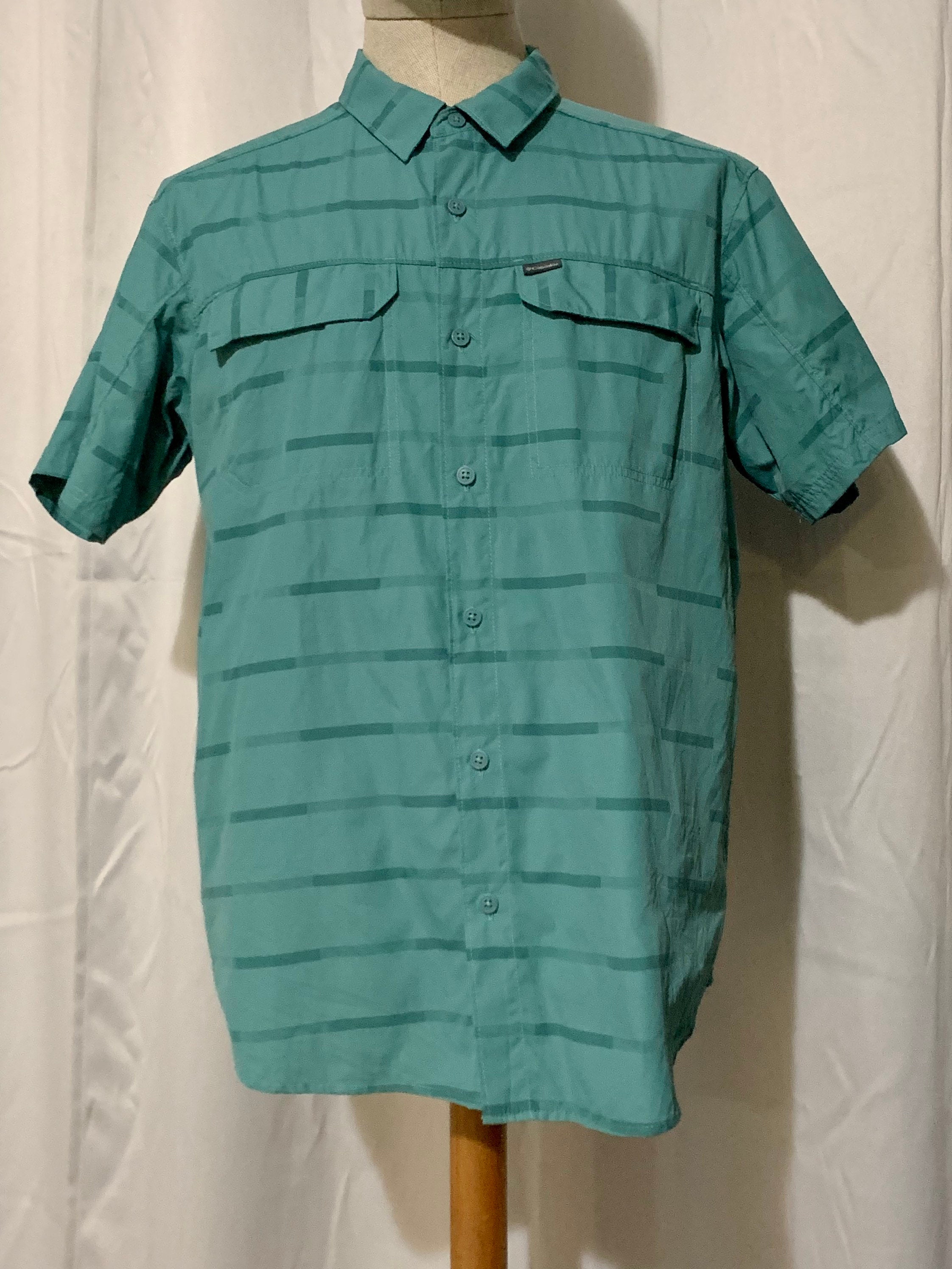 Fishing Shirt Men's Size L Columbia Omni-Shade Sun Protection Vented Button  Down