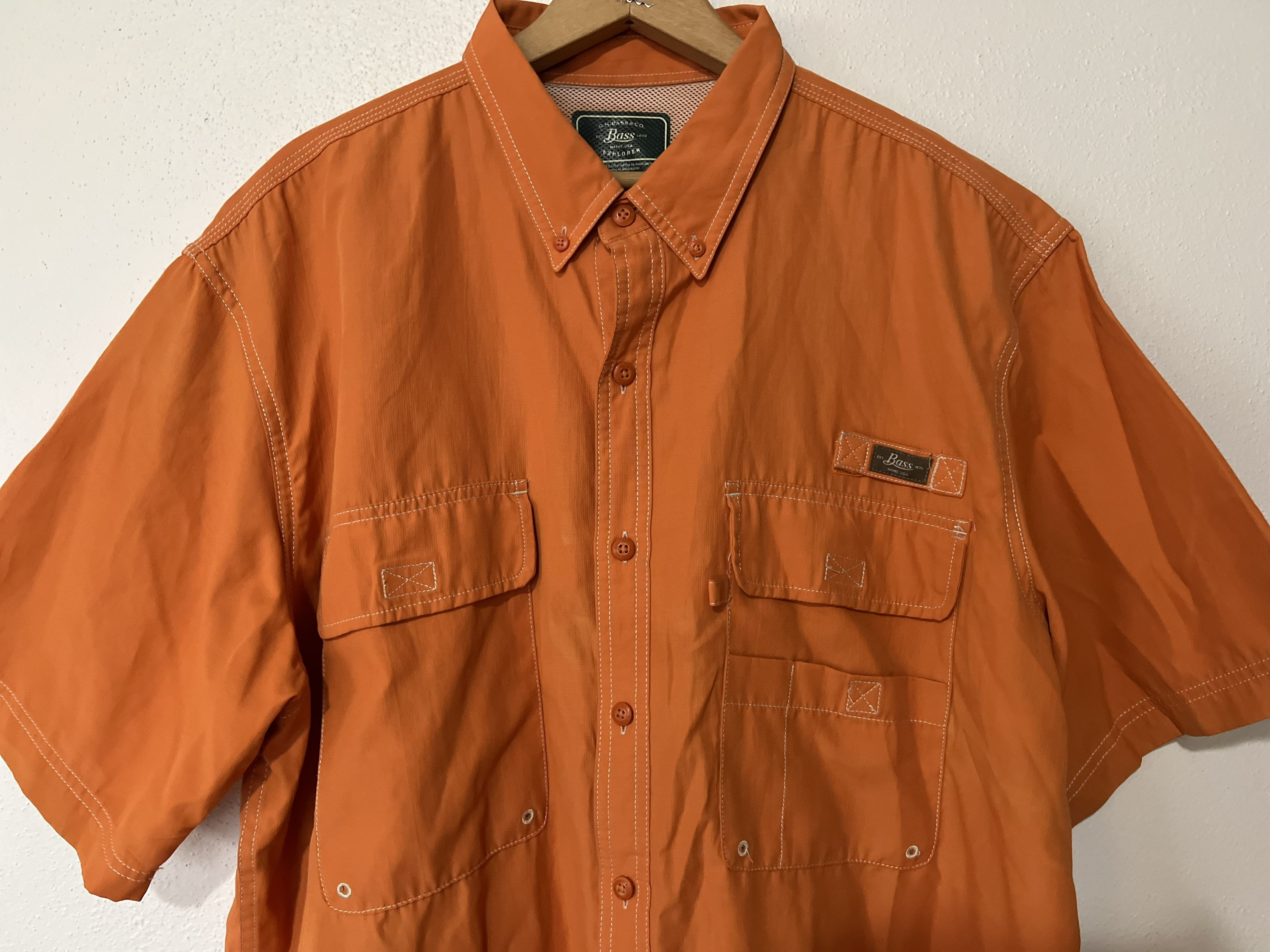 GH Bass Vented Button Down Size Extra Large 