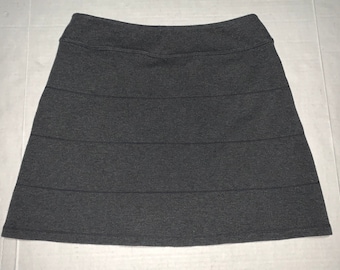 Athleta size medium gray skirt