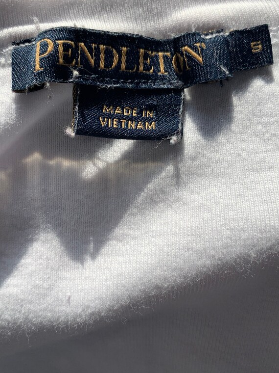 Pendleton plain white T shirt small - image 3