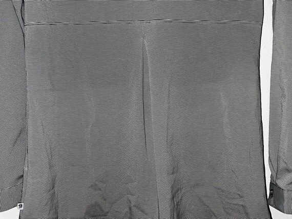 Mountain Hardware size small - image 5