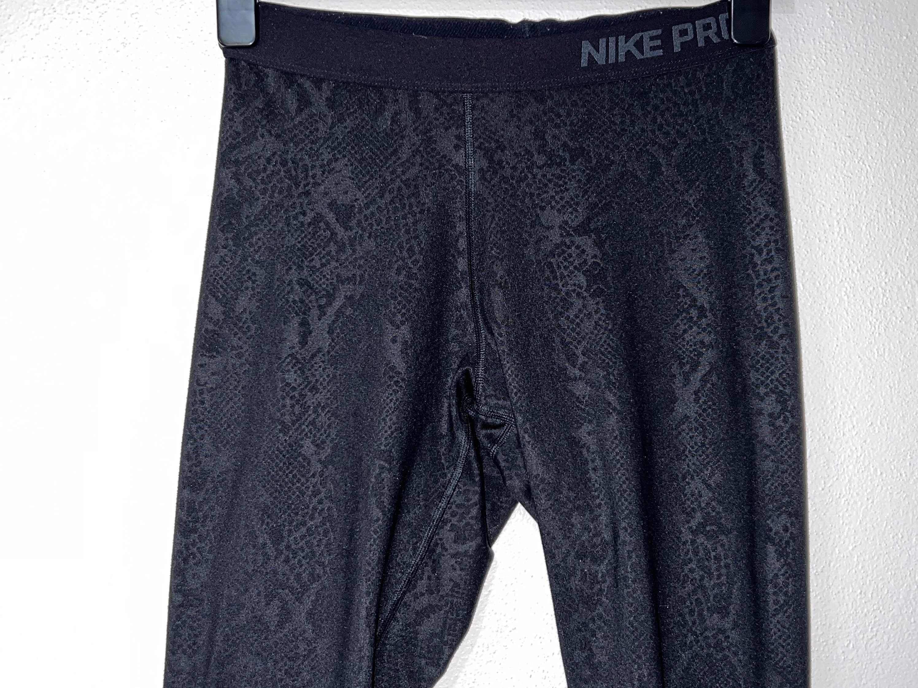 Nike pro snakeskin shorts 2025