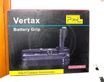 Vertax Battery Grip Cannon 5D Mark II - Main Image