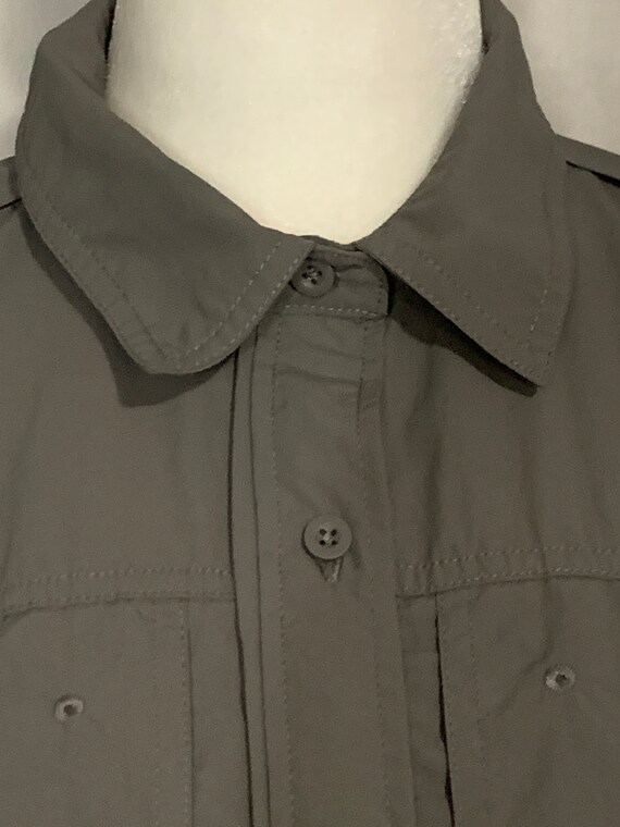 North face medium button down - image 6