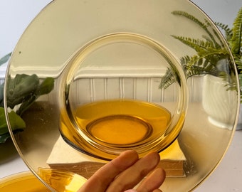 Vintage 1970s Vitrosax Italy Deep Yellow Glass Plate Set of 8, MCM Mid Century Tinted Glass Plates, Midcentury 4 Lrg 4 Sm Plates, Italian