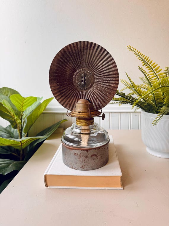 Gyro oil lamp 置物　レア　真鍮　ミッドセンチュリー　ヴィンテージ Vintage 1930s Eagle Oil Lamp With Reflector Wall Sconce, Antique