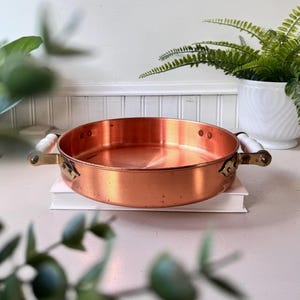 Vintage 1970s Copper & Brass Shallow Pan with Decorative White Details, MCM Mid Century Cookware with Handles, Farmhouse, Country Decor