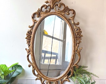 Espejo de pared grande y ornamentado de Syroco, estilo rococó Hollywood Regency vintage de los años 60.