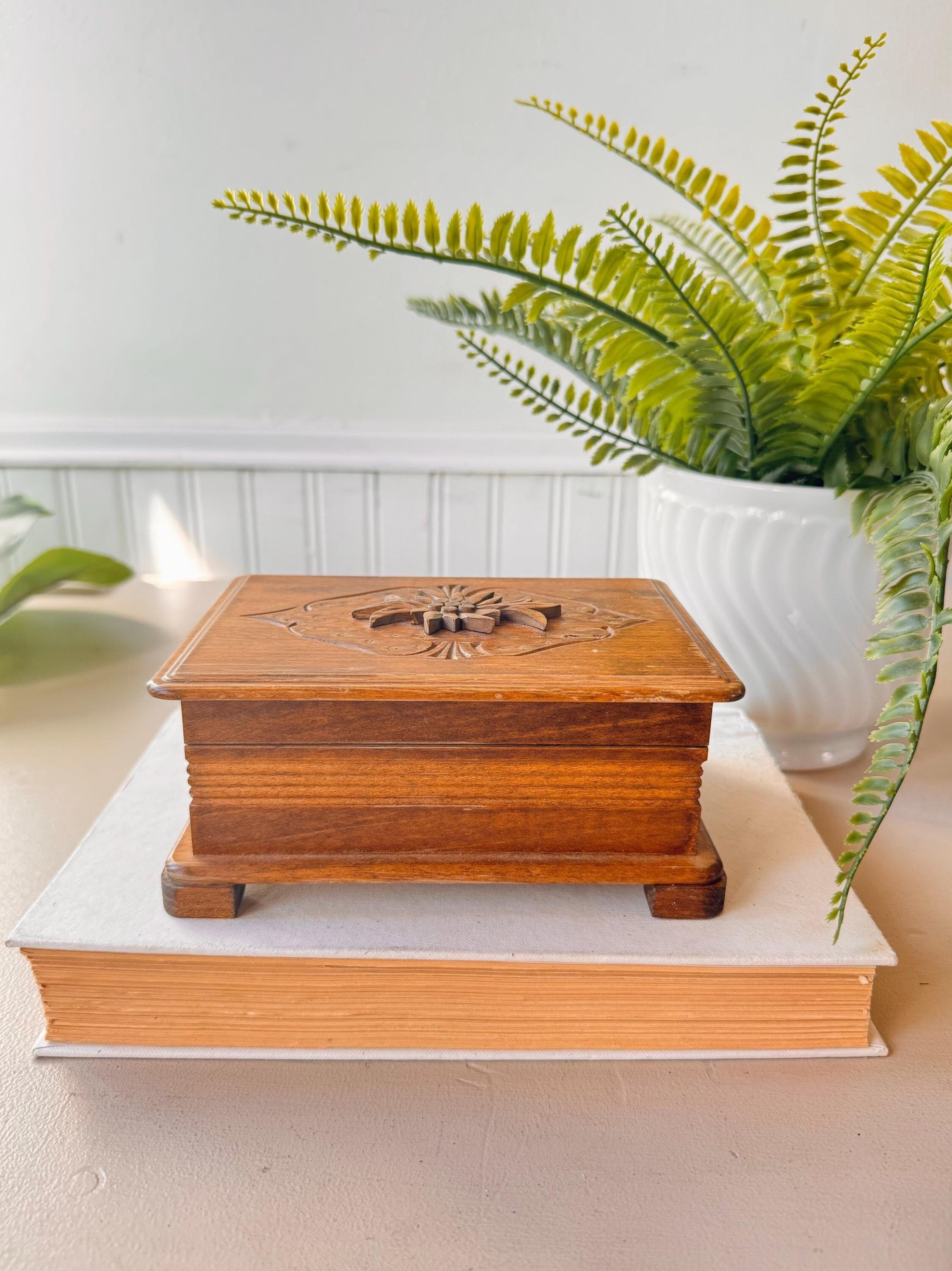 Vintage 1950s Musical Wooden Edelweiss Box With Swiss Movement