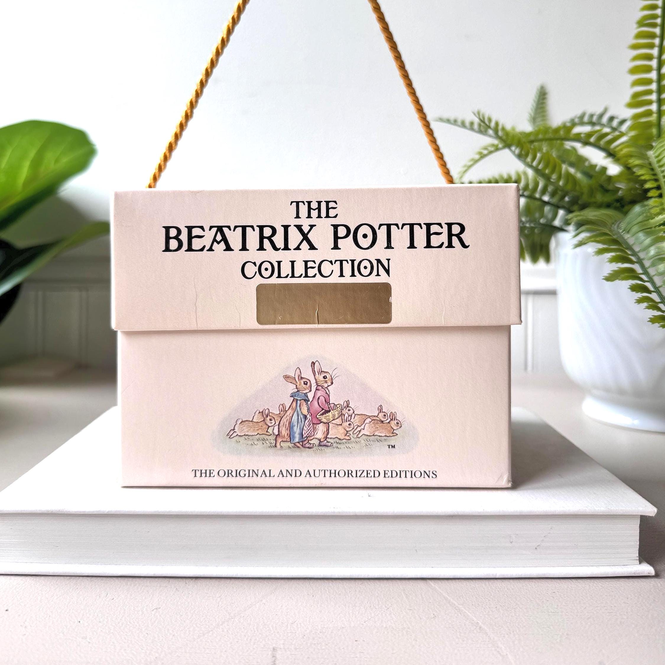 Vintage 1986 Beatrix Potter Book Set of 12 Miniature Books in Box