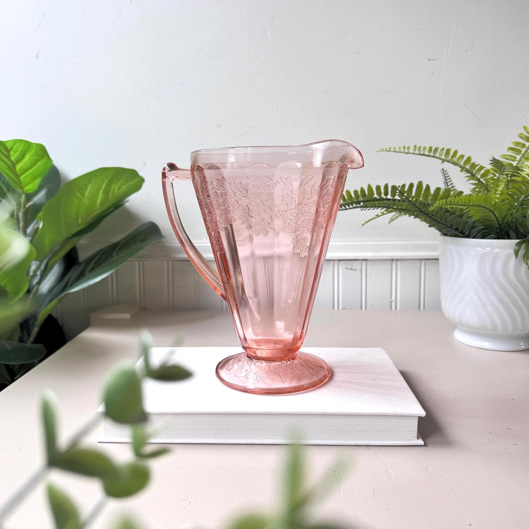 1930年代のヴィンテージ ピンク デプレッショングラス ピッチャー、MCM