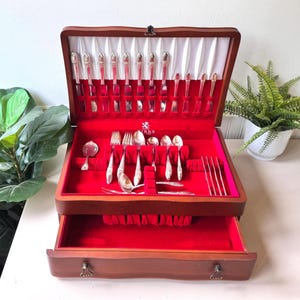 Vintage 1930s Rogers Bros “First Love” Silverplate Flatware Set, 60-Piece Service for 8, Birks Wooden Case, Ornate Floral Pattern, Excellent