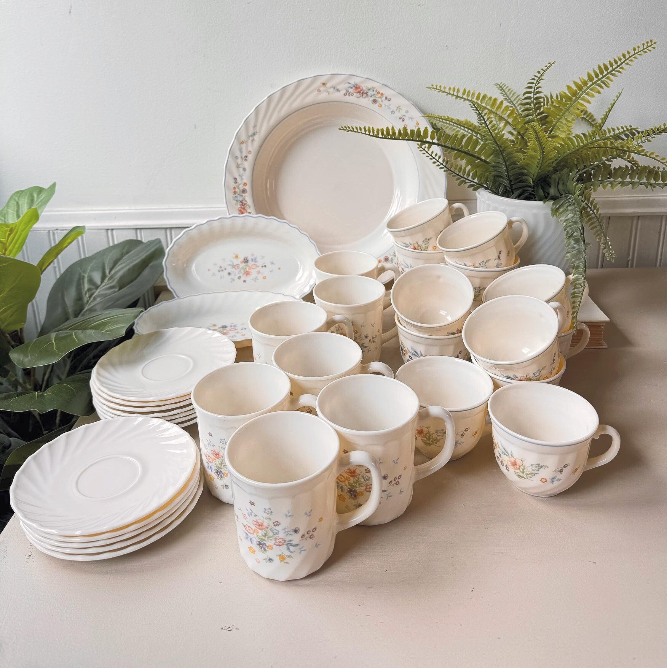 arcopal セット Vintage Arcopal France Milk Glass Dinnerware Set, Floral Victoria