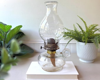 Home Sweet Home glazen olielamp, vintage MCM orkaanlantaarn uit het midden van de jaren 60 uit het midden van de jaren 60