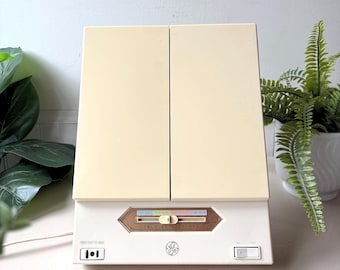 True Reflections Lighted Makeup Mirror, Vintage 1970s Canadian GE General Electric Vanity Mirror, 4 Colour Settings