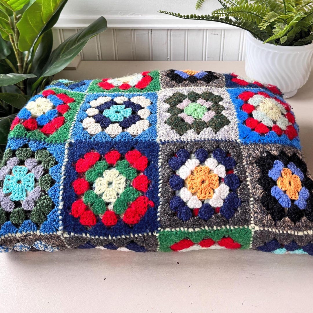 Granny Square Afghan Blanket, Vintage 1960s 6' X 4' Crochete Throw