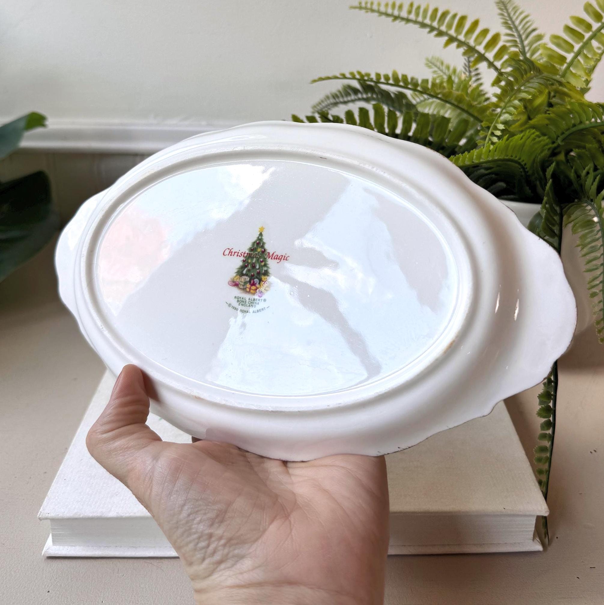Vintage 1990 Royal Albert “christmas Magic” Bone China Serving