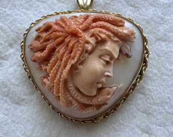 Impresionante camafeo de concha de plata 925 hecho a mano "Medusa" con envío gratuito