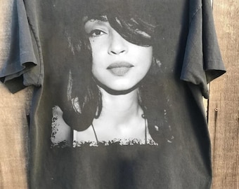 T-shirt graphique Sade Adu, T-shirt Sade vintage, chemise Sade des années 90, chemise de fans de musique, T-shirt Sade Adu, cadeau pour homme, couleur confort pour femme