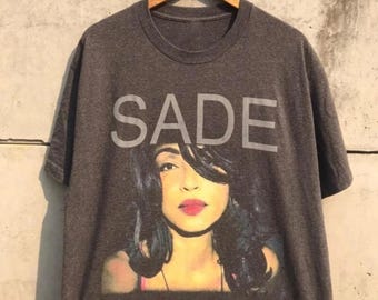 T-shirt graphique Sade Adu, T-shirt Sade vintage, chemise Sade des années 90, chemise de fans de musique, T-shirt Sade Adu, cadeau pour homme, couleur confort pour femme
