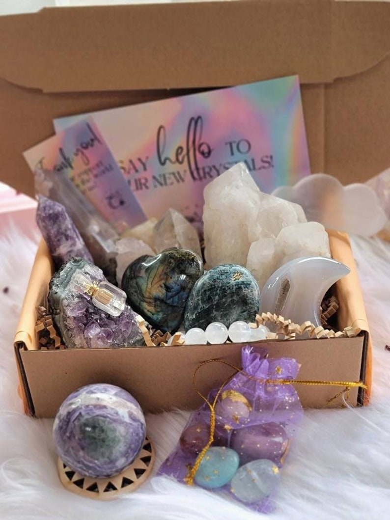 Crystal Mystery Box - Healing Crystal Kit - Crystal Surprise Gift Box - Mystery Crystal Box - Large Crystal Gift Set - Beginner Crystals 