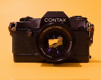 Contax 137 MD Quartz SLR Film Camera w/ Carl Zeiss Tessar 50mm f/1.4 Lens
