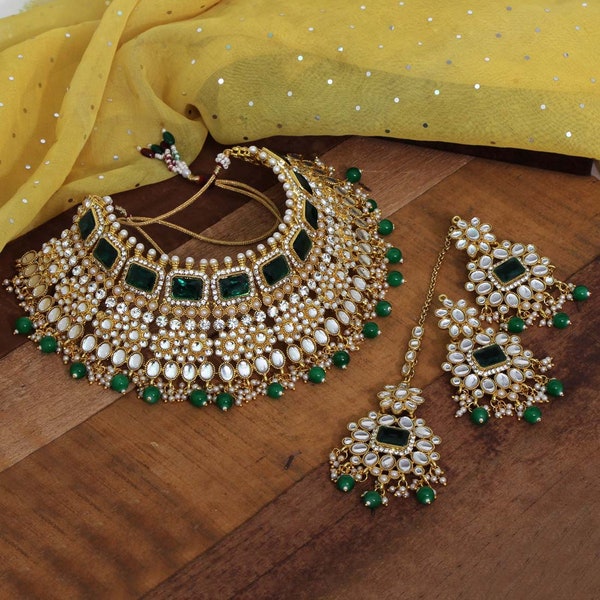 Indian Wedding Jewelry Set I Kundan Necklace Set I Necklace, Earring and Tikka Set I Statement Jewelry I Emerald Green, Gold Rhinestone Set