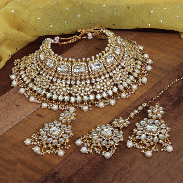 Indian Wedding Jewelry Set I Kundan Necklace Set I Necklace, Earring and Tikka Set I Statement Jewelry I White, Gold Rhinestone Set