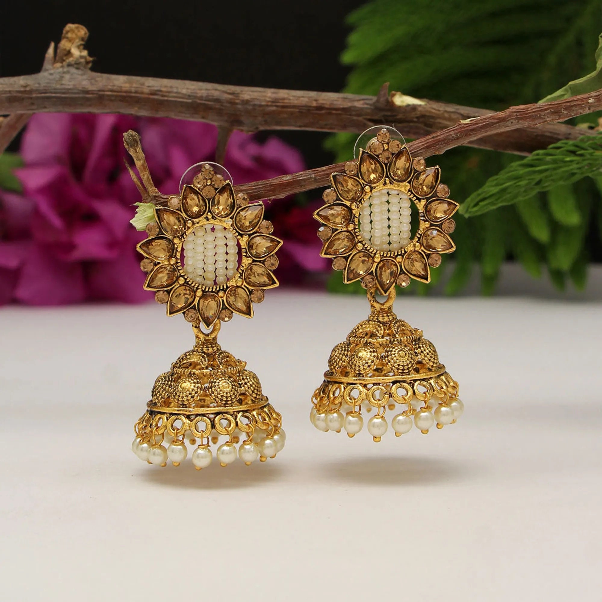  Conjunto de aretes y collar - Conjunto de joyas indias retro de  lujo, pendientes/collar, perchas de joyería de boda étnicos Jhumka aretes,  (HXE489-2A) : Ropa, Zapatos y Joyería