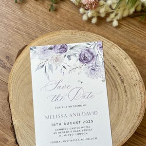 Lila Flieder Save the Date, gedruckte Blumenhochzeitskarte, elegantes Tagesbriefpapier, moderne minimalistische Hochzeitsfeier-Einladung, PD10