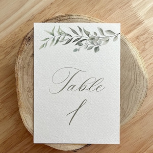 Numéro de table de mariage imprimé vert sauge 7 x 5 po., cadre de table de mariage rustique moderne, carte de visite de table minimaliste imprimée, PD04