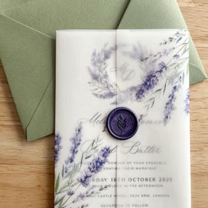 Lila Lavendel Hochzeitseinladung, Kalligraphie & Botanisches Kranz Logo, Herbst und Sommer Empfang, Outdoor Event, PD01