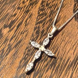 Vintage sterling silver 1990s oval CZ 925 cross