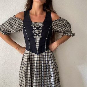 Sukienka vintage dirndl folk revival maxi party z gorsetem i bawełnianą gorsetową spódnicą z wycięciami na ramionach, austriacki naturalizm rustykalny cottagecore bawarski S
