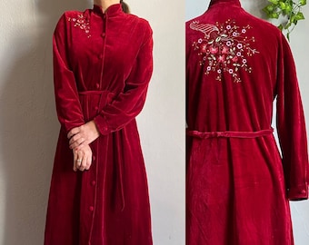 Vintage 70s embroidery oriental floral luxury house robe, elegant burgundy fleece winter dressing gown victorian house coat loungewear retro