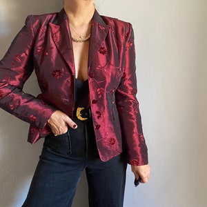 Vintage burgundy brocade floral oriental embroidered boho party jacket, evening cocktail fitted padded blazer elegant occasion metallic M/L