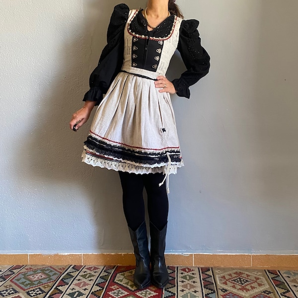 vintage corset dirndl corsage lin folk imprimé chasuble et tablier mini robe, festival autrichien naturalisme rustique cottagecore robe bavaroise M