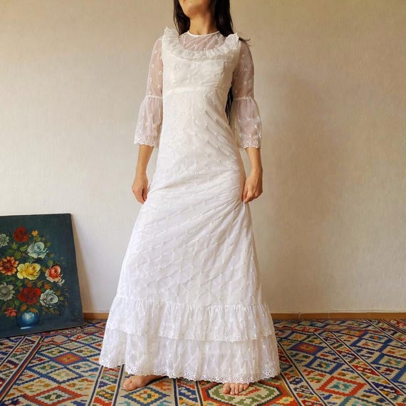 folk lace dress Vintage 70s Daisy Lace Bridal Gown, Sheer Ruffle Sleeves, Prairie Romantic Folk  Dress S 34