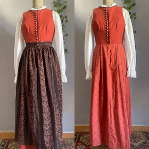 Vintage dirndl folk linen burnt orange dress & apron, pinafore Austrian naturalism cottagecore pleasant puritan gown Bavarian country M/L image 2