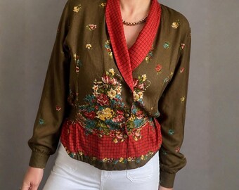 Camicetta vintage in viscosa con stampa a bouquet, top in viscosa con cintura regolabile e bottoni incrociati in vita, L