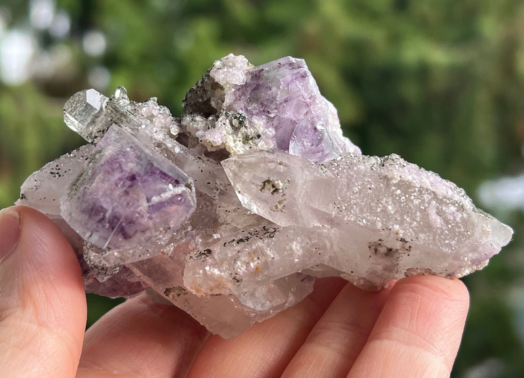 中国産 耀岡県紫蛍石キューブ水晶クラスター - Etsy 日本