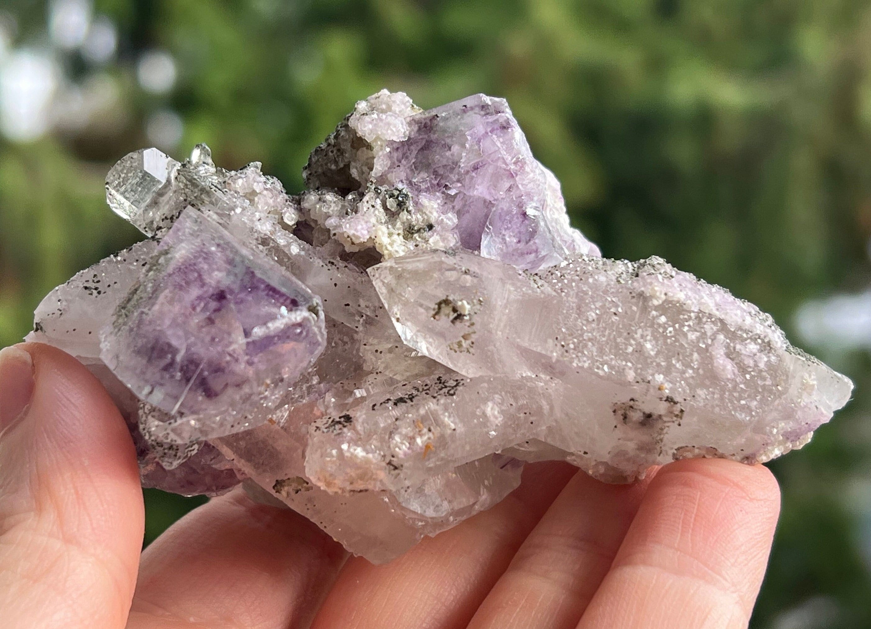 中国産 耀岡県紫蛍石キューブ水晶クラスター - Etsy 日本