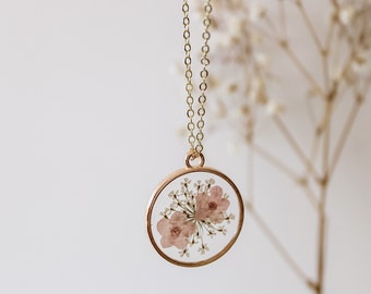 Queen Anne's Lace and Pink Pressed Wildflower Necklace | Resin Necklace | Dried Wildflowers | Handmade | Pendant | Real Flower
