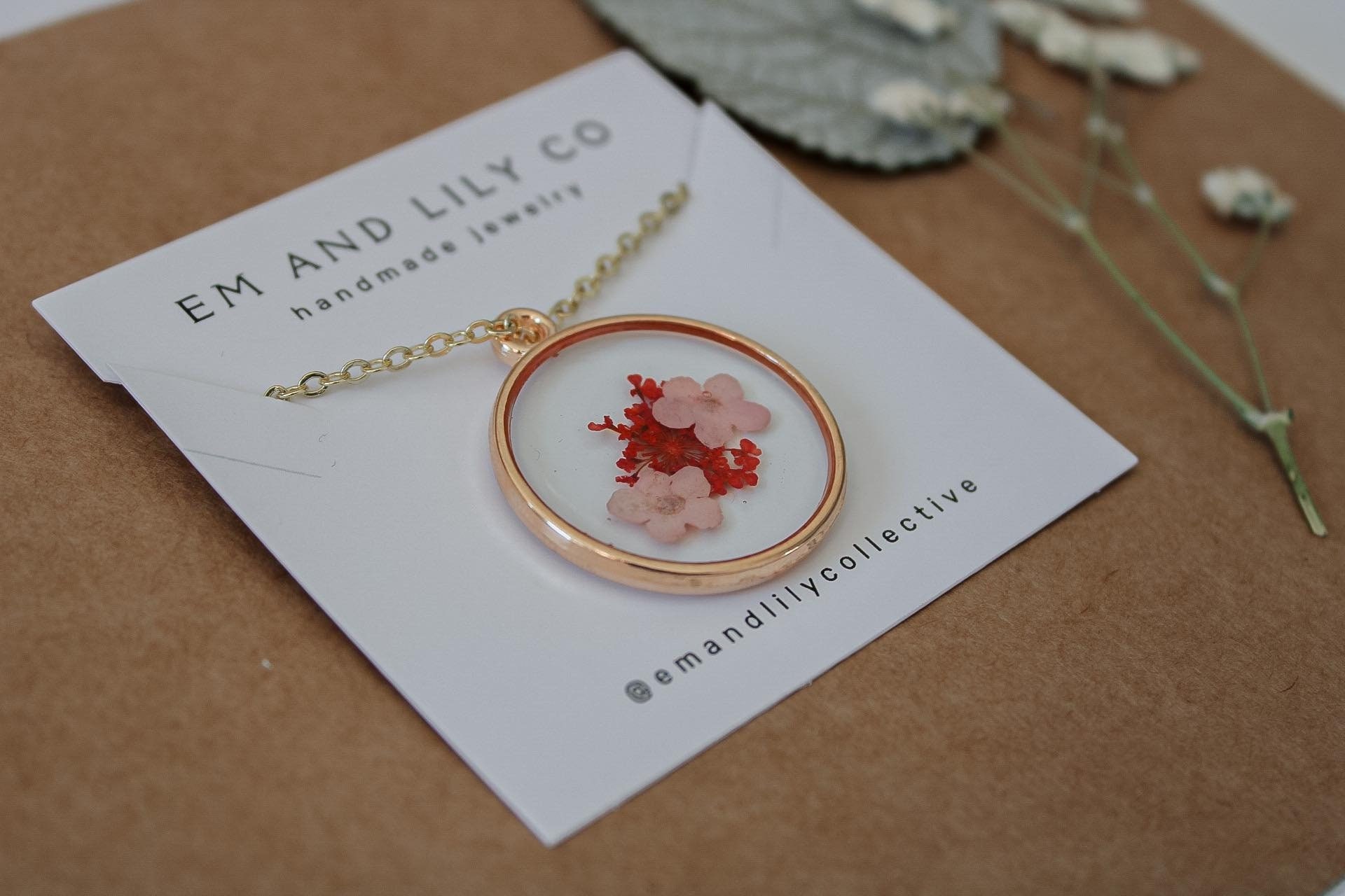 Pink Wildflower Resin Necklace Forget-Me-Not & Queen Anne's Lace