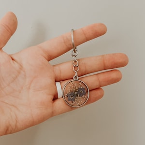 Silver Forget-Me-Not and Queen Anne&#39;s Lace Wildflower Keychain | Real Flower Keychain | Handmade | Dried Pressed Flower | Gifts for Her