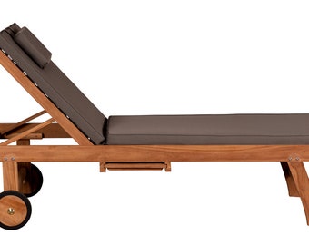 Woodie Lounger with wheels