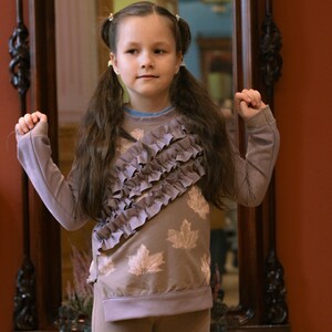 Suit for a girl made of cotton jersey