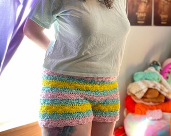 Shellebrate Shorts PATTERN - PDF Pattern - Crochet Shorts - Crochet Pattern